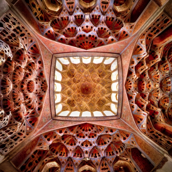 Photograph Mohammadreza Domiriganji Ali Qapu on One Eyeland